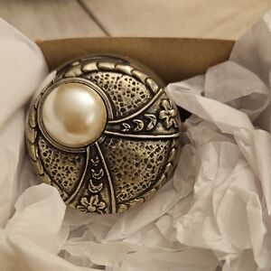 Vintage Style Silver and Pearl Brooch